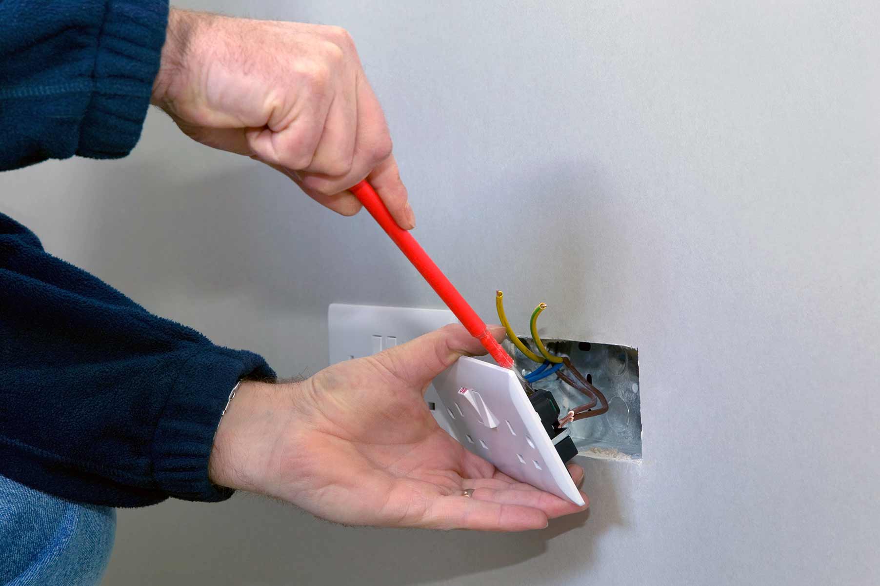 Our electricians can install plug sockets for domestic and commercial proeprties in Highgate and the local area. 